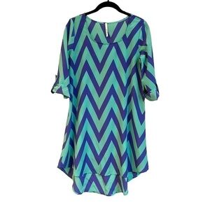 YETTS, WOMENS CASUAL & COMFY CHEVRON HI LOW DRESS. FULL FLOWING SKIRT. SIZE M